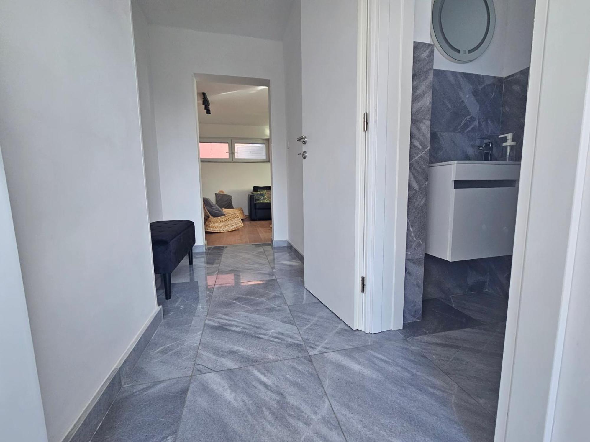 Vila Regina Apartment Rex With Swimming Pool Jezera Esterno foto