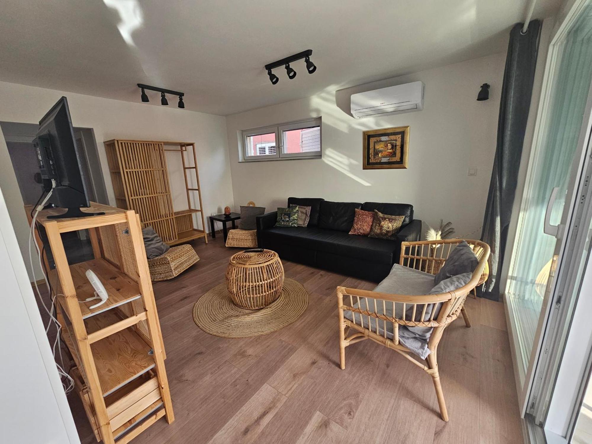 Vila Regina Apartment Rex With Swimming Pool Jezera Esterno foto