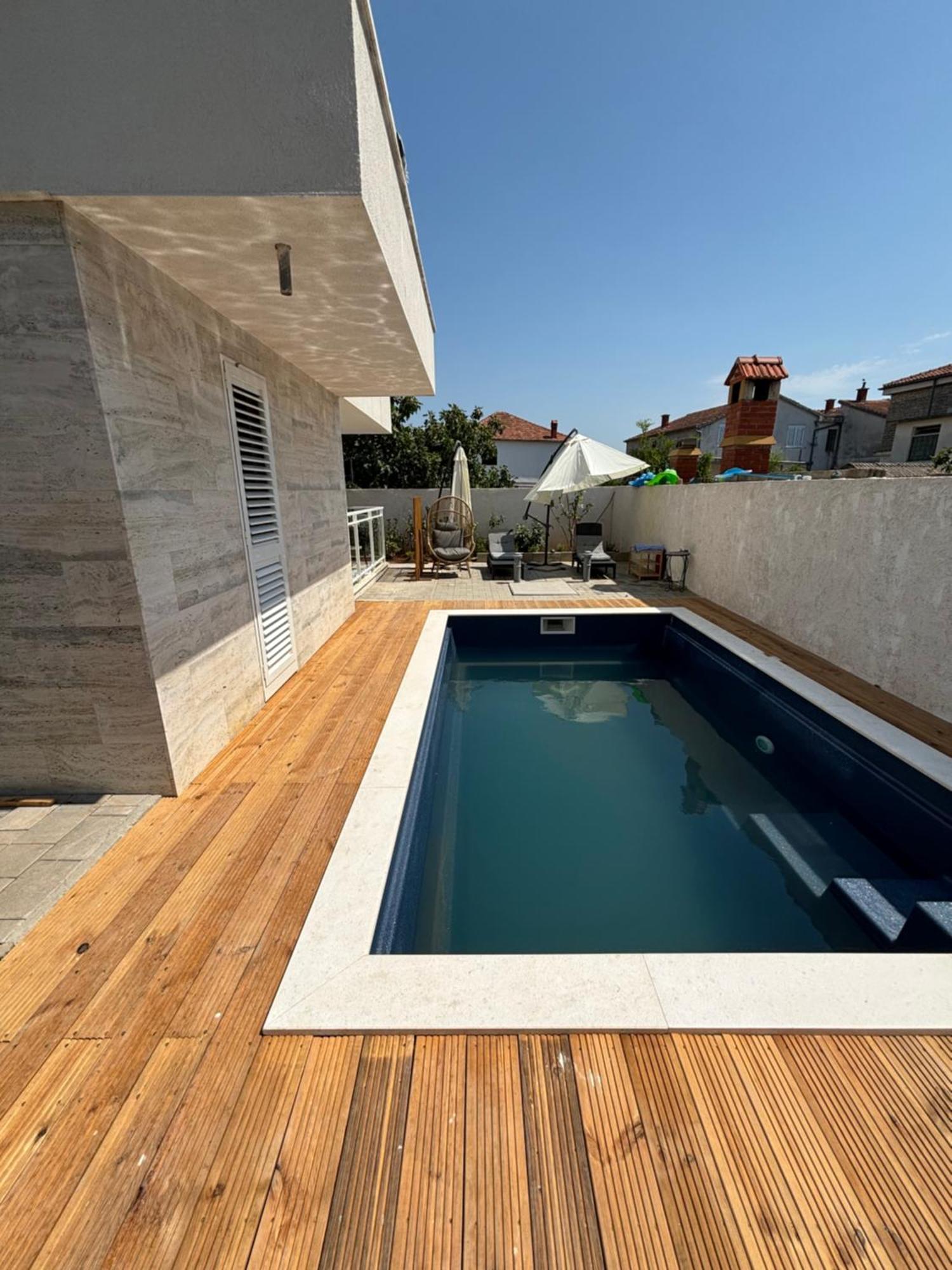 Vila Regina Apartment Rex With Swimming Pool Jezera Esterno foto